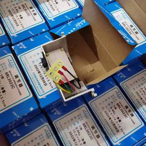 <span class=keywords><strong>Prestolite</strong></span> OEM 8rl3023c <span class=keywords><strong>alternator</strong></span> điều chỉnh 12V/24V mới cho xe buýt - Product Image 4