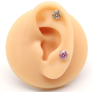 Boucles d'oreilles en titane ASTM F136 avec zircon 5A taille rose serti griffe, hypoallergéniques, pour cartilage, labret, accessoires de piercing corporel - Product Image 2