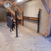 Panneau frontal de box pour chevaux, design anti-ronflement équestre simple, avec porte à charnières, conception personnalisable