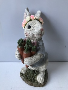 Décoration de jardin personnalisée faite à la main en Fiberstone, statues d'animaux en forme de lapin tenant un livre - Product Image 5