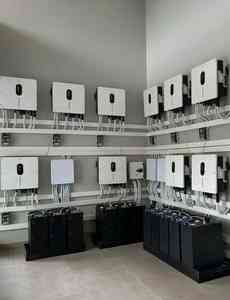 分相式太阳能逆变器 12KW 120V/240V UL ETL 认证 单 MPPT 96.8% 效率 紧凑型设计，适用于家庭能源系统 - Product Image 5