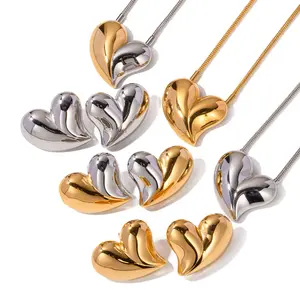 Love Design Clean Fit Gold Silver Heart Colgante Collar 18K PVD Chapado en oro Acero inoxidable Metal Love Heart Stud Pendiente