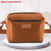 Vente en gros de sacs à bandoulière multifonctions à la mode sacs à bandoulière étanches en néoprène sacs à bandoulière portables avec chaînes pour hommes et femmes