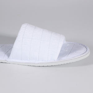 Pantuflas de Hotel Personalizadas Disponibles a través de Suministro al por Mayor de Pantuflas de Hotel para Hoteles, Resorts, Spas y Hoteles de Marca - Product Image 5