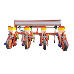 Semoir manuel de maïs monté sur tracteur avec applicateur d'engrais à moteur intégré - Product Image 3