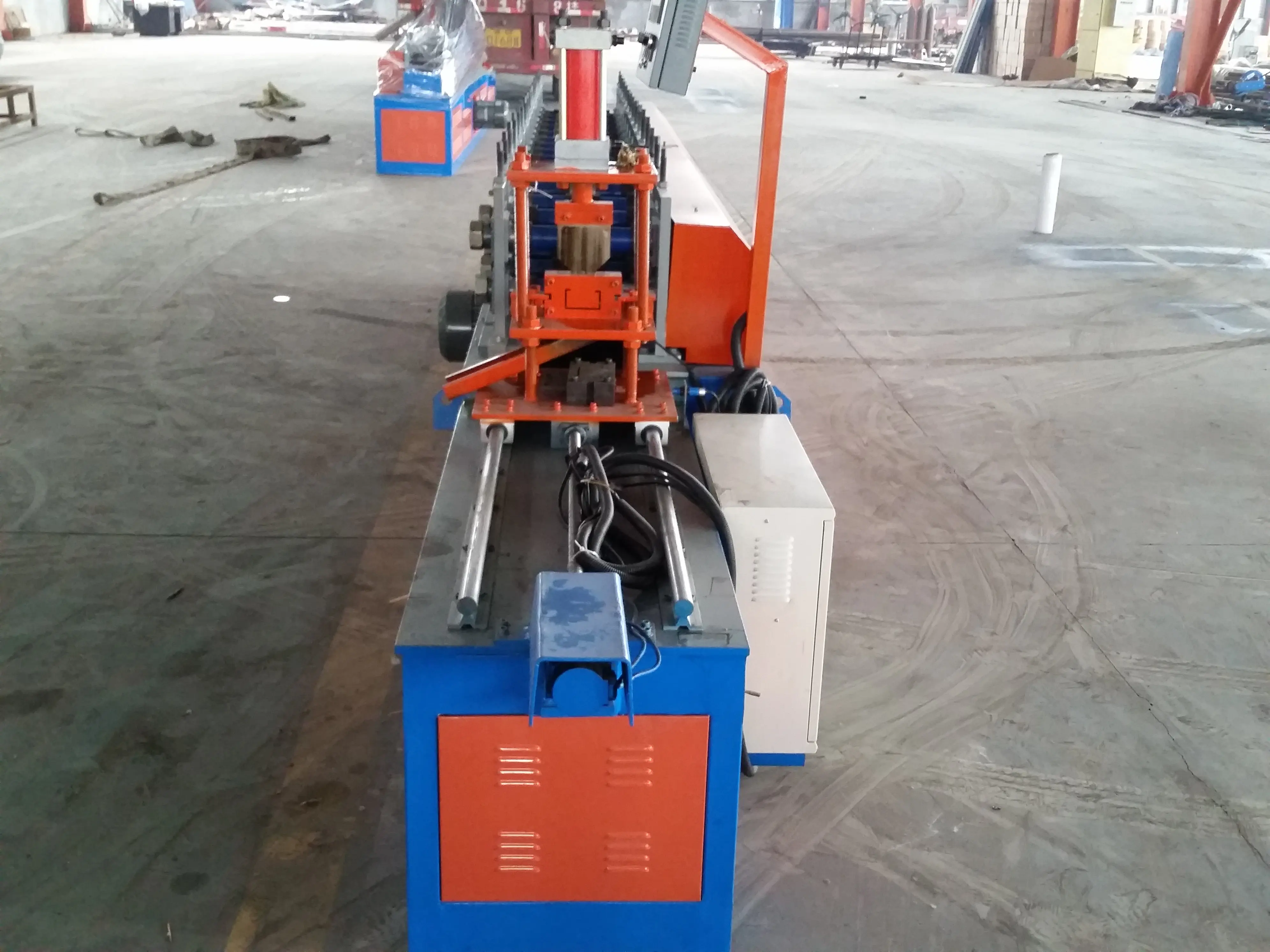 House Building Light Steel Keel Roll Forming Machine Steel Framing Machine C U Channel Roll Forming Machine