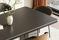 Italienischer Luxus-Esstisch mit Schwebendem Rechteckigem Design, Delifeng Schwarzer Acryl-Sinterstein-Tisch mit Vollständig Hängender Halterung