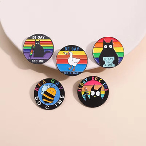 卸売ユニセックスかわいいレインボーアニマルメタルブローチ在庫ゲイレズビアンロゴエナメルピン - Product Image 1