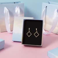 Boîte à bijoux en forme de nuage avec doublure en éponge pour boucles d'oreilles, bagues, bracelets, colliers – Commande en gros, réduction, logo personnalisé