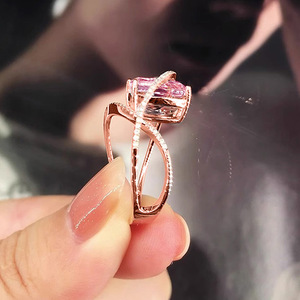 Anello da donna con diamante rosa, zircone geometrico, gioiello alla moda, accessorio elegante da regalo - Product Image 5