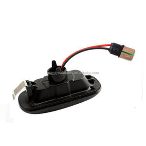 Pièces de rechange automobiles Offre Spéciale fumé séquentiel dynamique <span class=keywords><strong>LED</strong></span> feu de position latéral pour <span class=keywords><strong>Renault</strong></span> <span class=keywords><strong>kit</strong></span> de carrosserie - Product Image 2