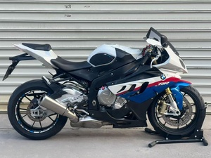 มอเตอร์ไซค์ BMW <span class=keywords><strong>S1000RR</strong></span> 1000 ซีซี เครื่องยนต์สี่สูบเรียง Supersport รุ่น <span class=keywords><strong>M</strong></span> Sport สีขาว น้ำเงิน แดง  พร้อมท่อไอเสียไทเทเนียมแบบดัดแปลง - Product Image 1