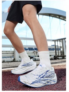 <span class=keywords><strong>Scarpe</strong></span> da Corsa con Suola Spessa ad Alta Elasticità Traspiranti Ammortizzanti con Piastra in Carbonio Luminosa per Uomini e Donne - Product Image 5