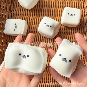Lindo Mini Juguete Sensorial Antiestrés de TPR en Forma de Cubo de Tofu, Súper Suave, para Niños y Adultos, Juguete de Bolsillo - Product Image 2