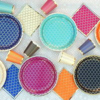 Ensemble de vaisselle de fête d'anniversaire coloré de forme spéciale personnalisé par DAMAI Factory, assiettes en papier jetables de couleur unie