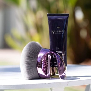 Pinceau de maquillage professionnel à tête champignon, grand format, en fibres synthétiques et manche en plastique, pour application de poudre libre et de blush - Product Image 3