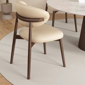 <span class=keywords><strong>Sedia</strong></span> da Pranzo in Stile Nordico con Struttura in <span class=keywords><strong>Legno</strong></span> e Cuscino in <span class=keywords><strong>Pelle</strong></span> per Casa, Ufficio e Ristorante, con Schienale per il Relax durante i Pasti - Product Image 3