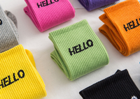 Logo personnalisé Lettre Macarone Bonbon Couleur Moyen Tube Chaussettes Personnalité Tendance Couple Chaussettes