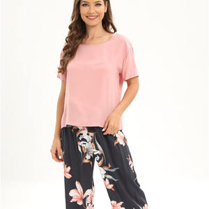 Ensemble de pyjama en satin à imprimé floral romantique pour femmes, col en V, fermeture à cordon, respirant, séchage rapide, printemps, été, automne, extérieur - Product Image 3