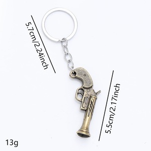 Portachiavi Vintage con Ciondolo a Forma di Mini Pistola in Lega, Regalo Personalizzato Creativo con Incisione Laser, Alla Moda e Trendy UV - Product Image 1