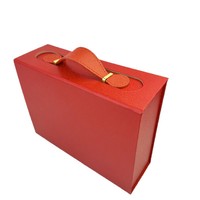 Boîtes en carton de luxe personnalisées imprimées, robustes, pliables, avec fermeture magnétique, boîtes cadeaux roses, emballage avec poignée en cuir
