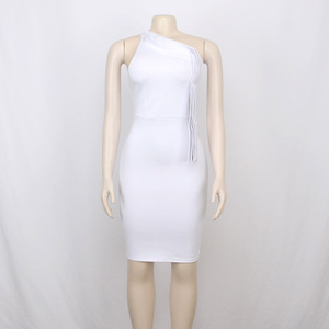Robe unique sans manches à une épaule, longueur genou, de bonne qualité, pour femme, collection printemps-automne, vente en gros - Product Image 4