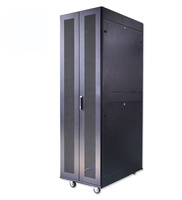 Baies de serveur de centre de données 19 pouces 42U/45U avec portes avant/arrière ventilées, panneaux latéraux séparés, protection IP20, charge statique de 1500 kg