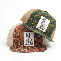Casquette de baseball trucker 7 panneaux personnalisée avec logo tissé, dos en maille, visière plate, motif camouflage, couronne haute, fermeture snapback
