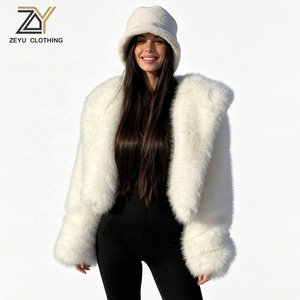 Zeyu 2026 Nouvelle Veste Courte Oversize en Fausse Fourrure Blanche pour <span class=keywords><strong>Femme</strong></span>, Col Revers, Manches Lanterne, Douce et Moelleuse, Tendance Hiver, ODM/OEM - Product Image 1
