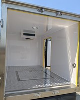 Fourgonnette de logistique électrique Runhorse LHD/RHD 4x4, camion cargo quadricycle avec EEC, autonomie de 200 à 300 km pour le transport