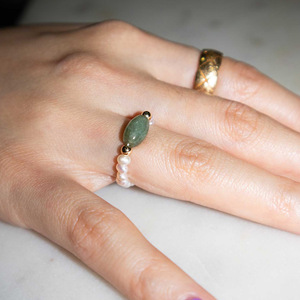 Bague élastique en aventurine verte perle, bijoux unisexes à porter au quotidien - Product Image 5