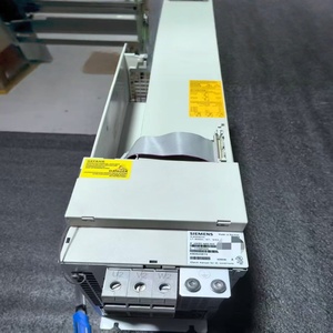 6SN1123 1AB00 0CA3 6SN11231AB0000CA3 SIMODRIVE 611 Módulo de Potencia, Controladores Dedicados, Comunicación Can Bus, Funcionamiento a 240V - Product Image 4
