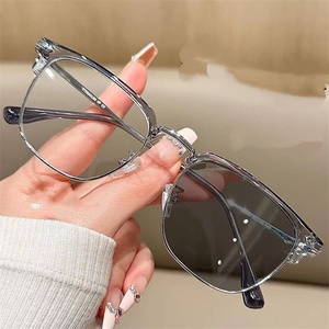 <span class=keywords><strong>Lunettes</strong></span> photochromiques carrées de haute qualité pour hommes, <span class=keywords><strong>anti</strong></span>-<span class=keywords><strong>lumière</strong></span> <span class=keywords><strong>bleue</strong></span>, à changement de couleur, protection <span class=keywords><strong>UV</strong></span>, pour l'extérieur - Product Image 5