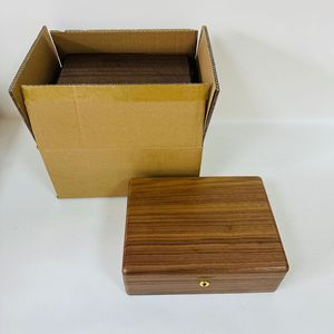 Scatola <span class=keywords><strong>in</strong></span> <span class=keywords><strong>Legno</strong></span> di Noce Personalizzabile con Logo Inciso, Ecologica, di Alta Qualità, Lussuosa, Piccola, <span class=keywords><strong>per</strong></span> Confezioni <span class=keywords><strong>Regalo</strong></span>, Anelli di Fidanzamento e Matrimonio - Product Image 6