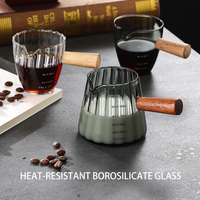 JM Verre à expresso moderne écologique avec poignée en bois d'acacia, en verre borosilicate, tasses doseuses et carafe à lait à vendre