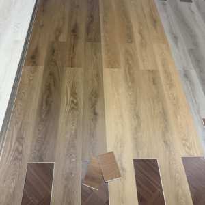 Pavimento SPC antigraffio LVP 6mm, listoni vinilici a scacchiera con sistema a incastro - Product Image 6