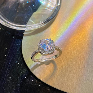 Joyería de moda Halo Cubic Zircon anillo de latón de alta calidad CZ anillo ajustable para mujer anillo de compromiso de fiesta - Product Image 1