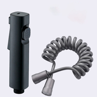 Ensemble de pulvérisateur de bidet moderne en acier inoxydable 1 entrée 2 sorties avec robinet d'angle double pour WC Shattaf pour projet de salle de bain