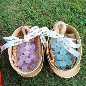 Savon artisanal biologique à base de plantes naturelles pour peaux sensibles, hydratant, <span class=keywords><strong>adoucissant</strong></span>, apaisant, régulateur de sébum, design mignon de fruits, raisin - Product Image 5