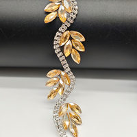 Applique en strass, perles et sequins, style tige, à thermocoller pour robes de mariée, sacs et chaussures