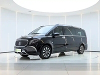 Mercedes-Benz Vito 2024 avec système hybride léger 48 volts, propulsion arrière, moteur 4 litres, intérieur propre, essence, gaz naturel