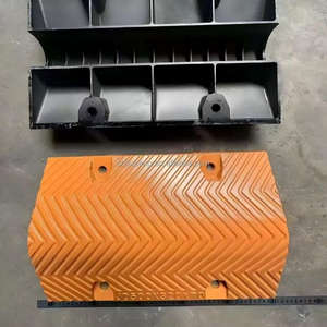 Резиновый лежачий полицейский (ограничитель скорости) с высокой светоотражающей способностью, ударопрочный, несущий, высота 30 мм, ограничение скорости 10-15 миль/ч, буферная полоса - Product Image 6