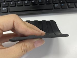 Alfombrilla de goma para pisos reciclados, fábrica de China, protección del medio ambiente, tablero fino antideslizante y rollos de pisos de goma acanalados planos - Product Image 6