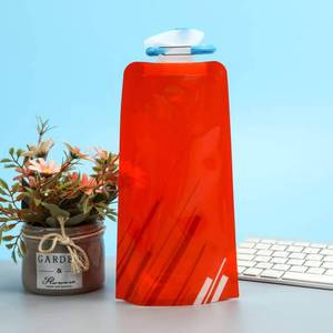 Bolsa de Hidratación Deportiva Plegable de Goma Impermeable de 700 ml, con Tapa de Apertura Rápida, para Senderismo, Camping y Actividades al Aire Libre, Reutilizable - Product Image 3