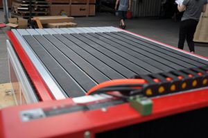 Yinghe bonne qualité configurations élevées 1325 graveur Machine ATC CNC bois routeur machines pour meubles - Product Image 3