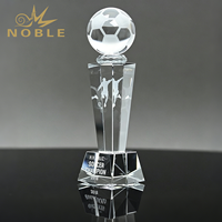 Trophée de football en cristal personnalisé Noble avec gravure 3D intérieure, récompense de reconnaissance pour club de football