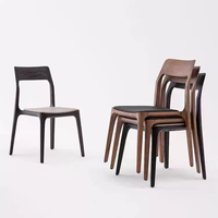 Chaises de salle à manger en bois massif de style nordique minimaliste, chaise design simple et moderne avec dossier pour utilisation en restaurant