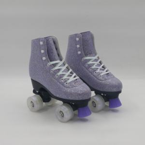 Soy Luna Patins à roulettes réglables pour femmes avec 4 <span class=keywords><strong>roues</strong></span> en PU Châssis Quantité en gros en vrac pour location 4 <span class=keywords><strong>roues</strong></span> pour hommes - Product Image 1