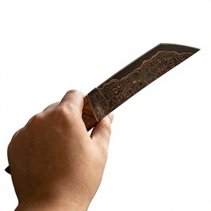 Cuchillo de Hoja Fija de Acero Damasco y Cobre con Mango de Madera, Personalizable, para Caza, Camping y Supervivencia - Product Image 3