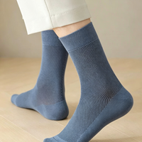 Fabrication sur mesure de chaussettes de sport blanches en coton biologique 100% avec logo tricoté personnalisé pour hommes et femmes
